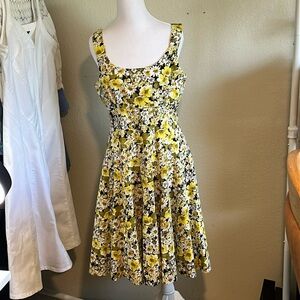 MAGGY LONDON SLEEVELESS COTTON FITTED BUST YELLOW/BLACK FLORAL DRESS SZ 10
